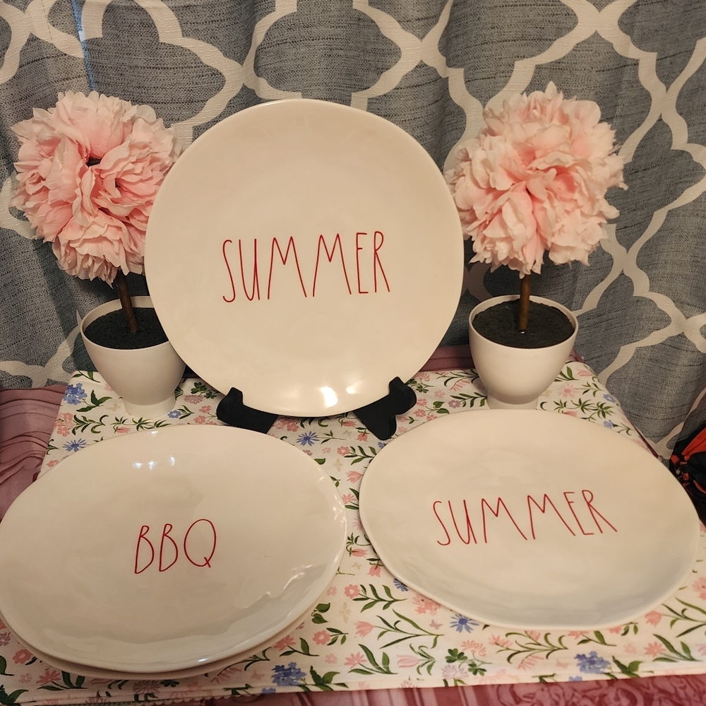 Rae Dunn White and Red Melmaine  Plate Set